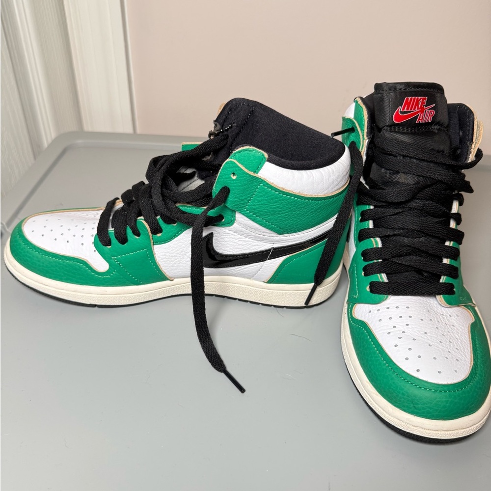 Nike Air Jordan 1 High Green Black White - Picture 5 of 7